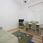 Nowy Swiat Apartament W Centrum Warszawy By Noclegi Renters