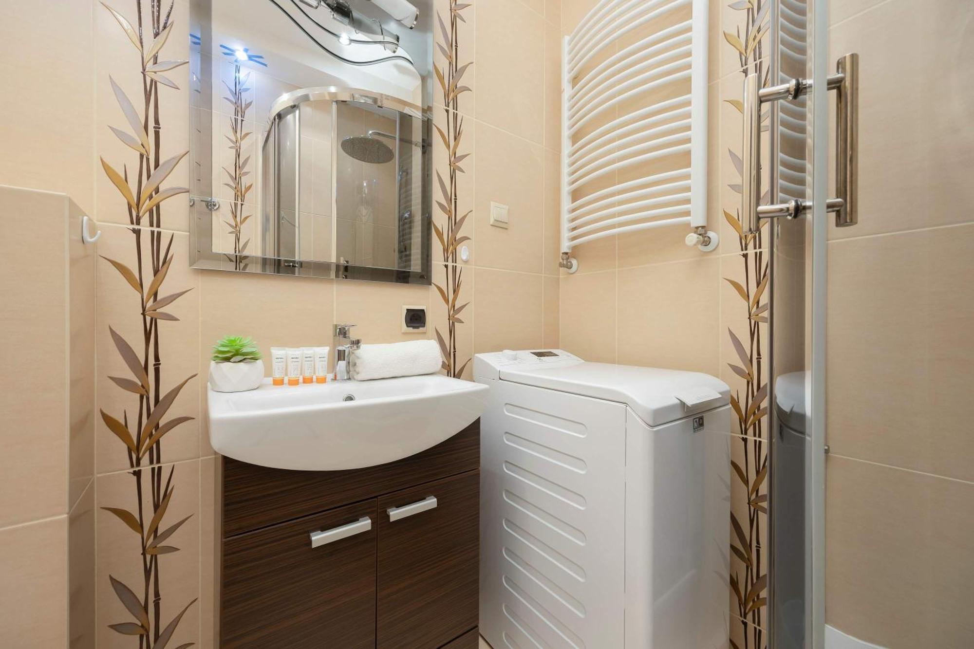 Nowy Swiat W Centrum Warszawy By Renters *