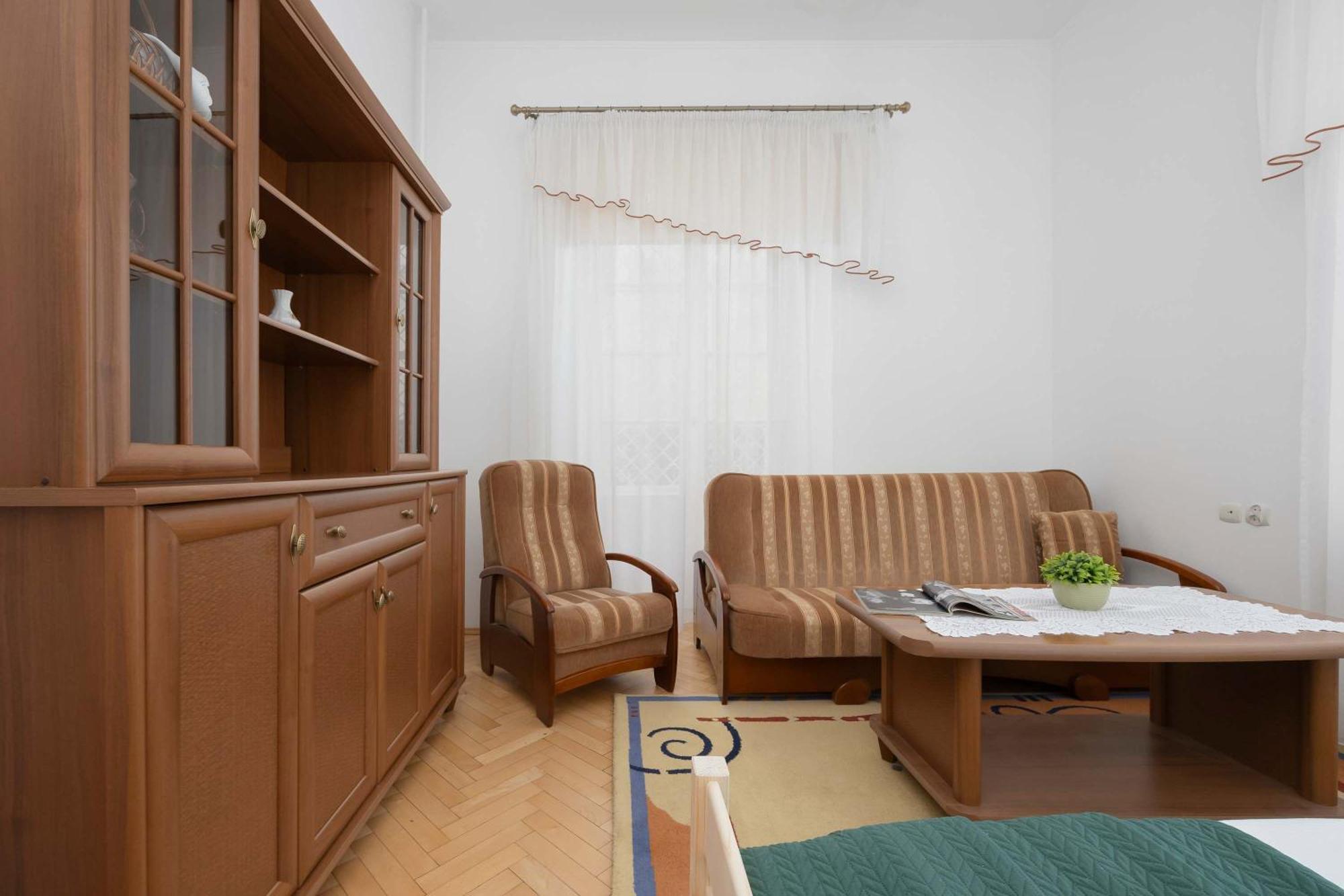 Nowy Swiat W Centrum Warszawy By Renters Warszawa